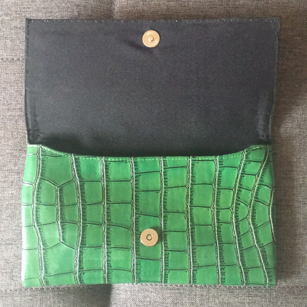 GREEN CLUTCH BAG - Picture 3 of 4